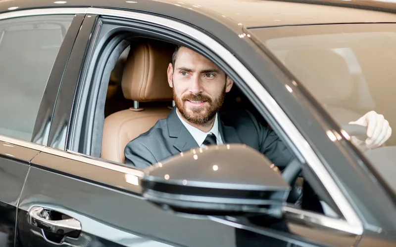 Your dedicated driver for the London stay Professional London chauffeur in luxury Mercedes — Chauffeurz dedicated driver package for the entire stay in London