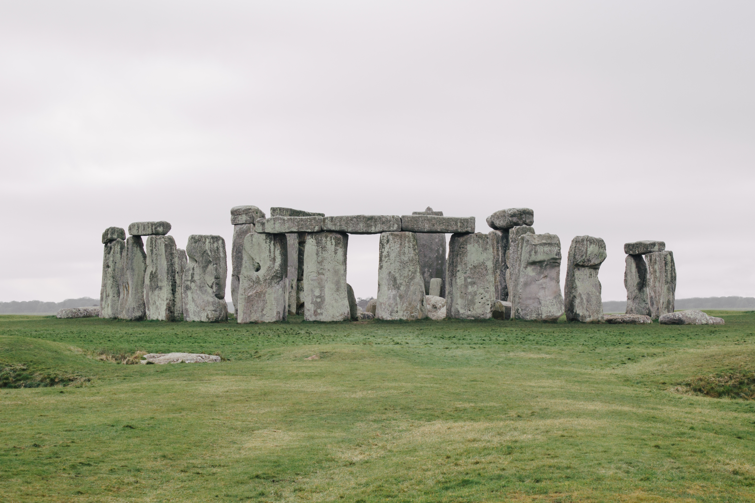 stonehenge-day-tour-6-hours-luxury-tours