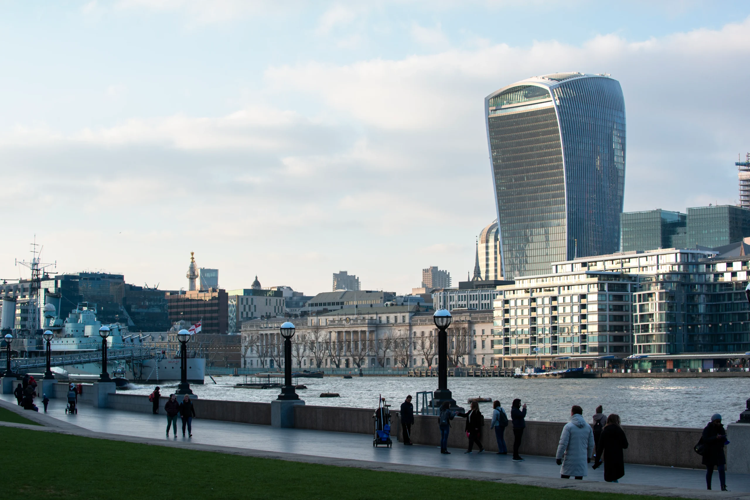 what-amenities-should-i-expect-in-a-4-star-london-hotel