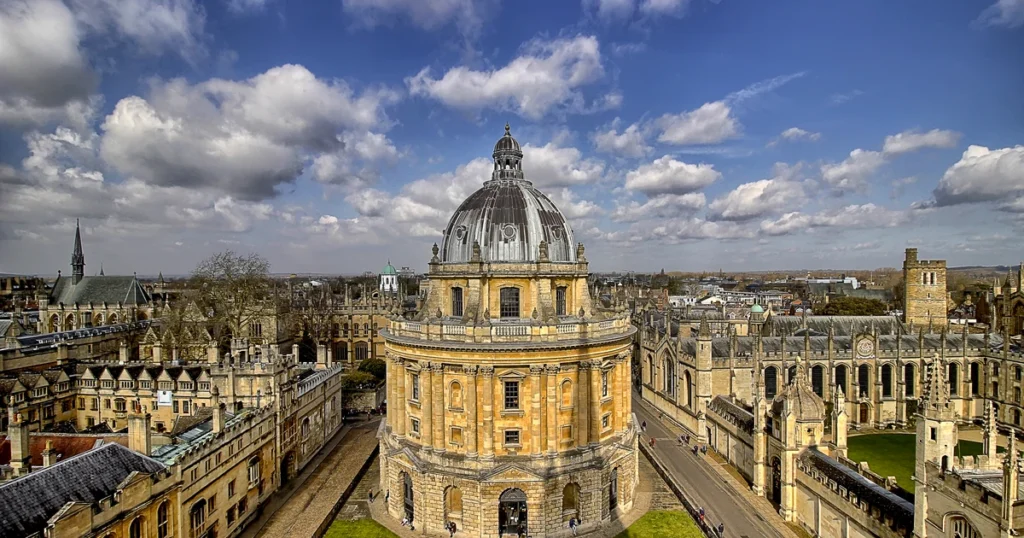 Aerial view of Radcliffe Camera and Oxford University colleges — Oxford private day tour from London with Chauffeurz